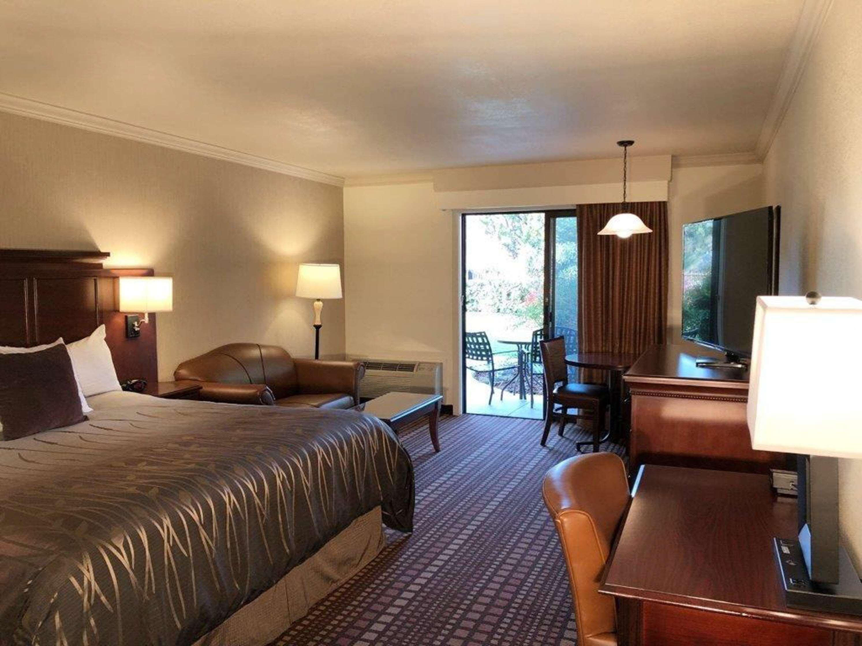 Best Western Plus Humboldt House Inn Garberville Bagian luar foto