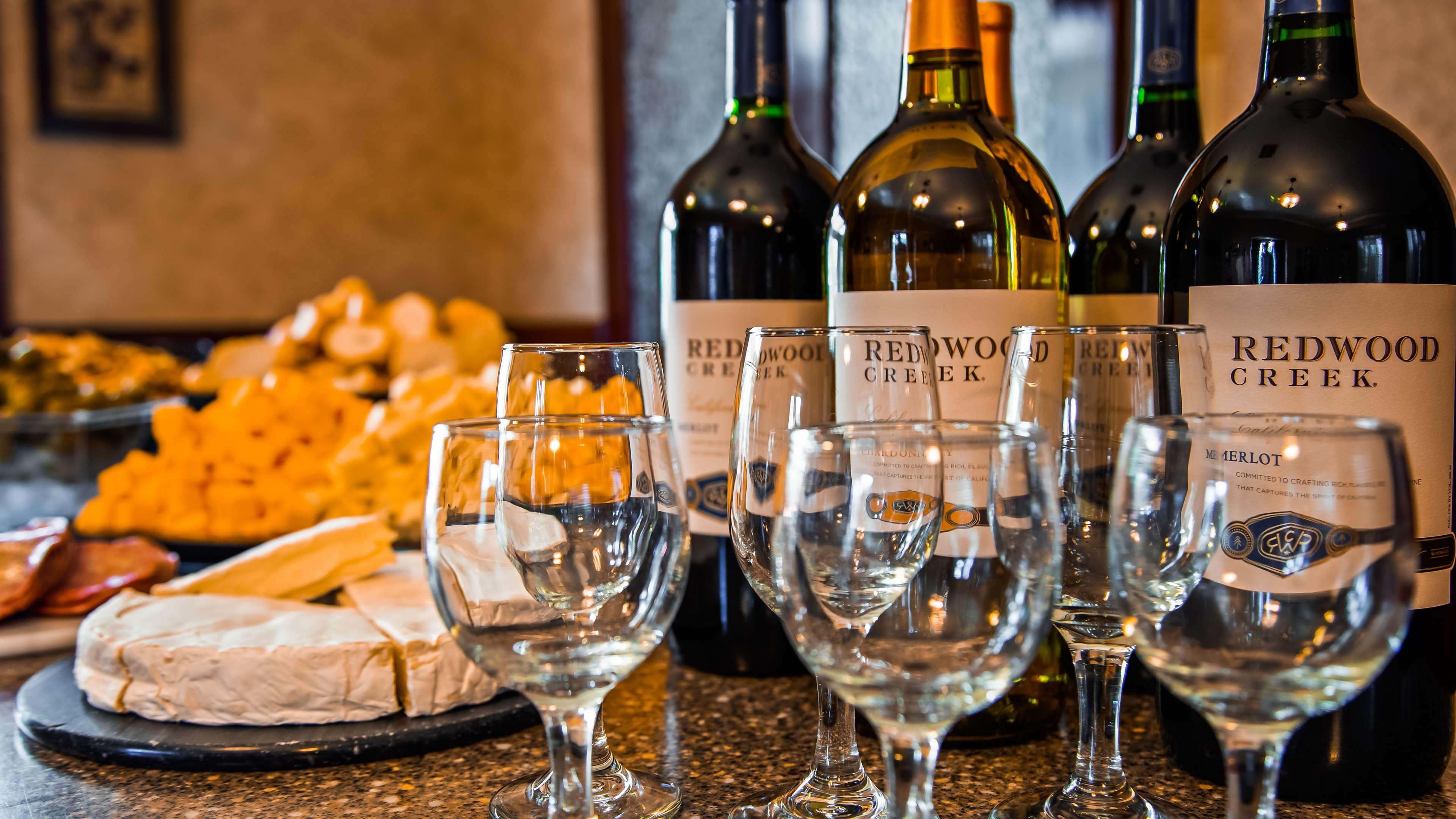 Best Western Plus Humboldt House Inn Garberville Bagian luar foto