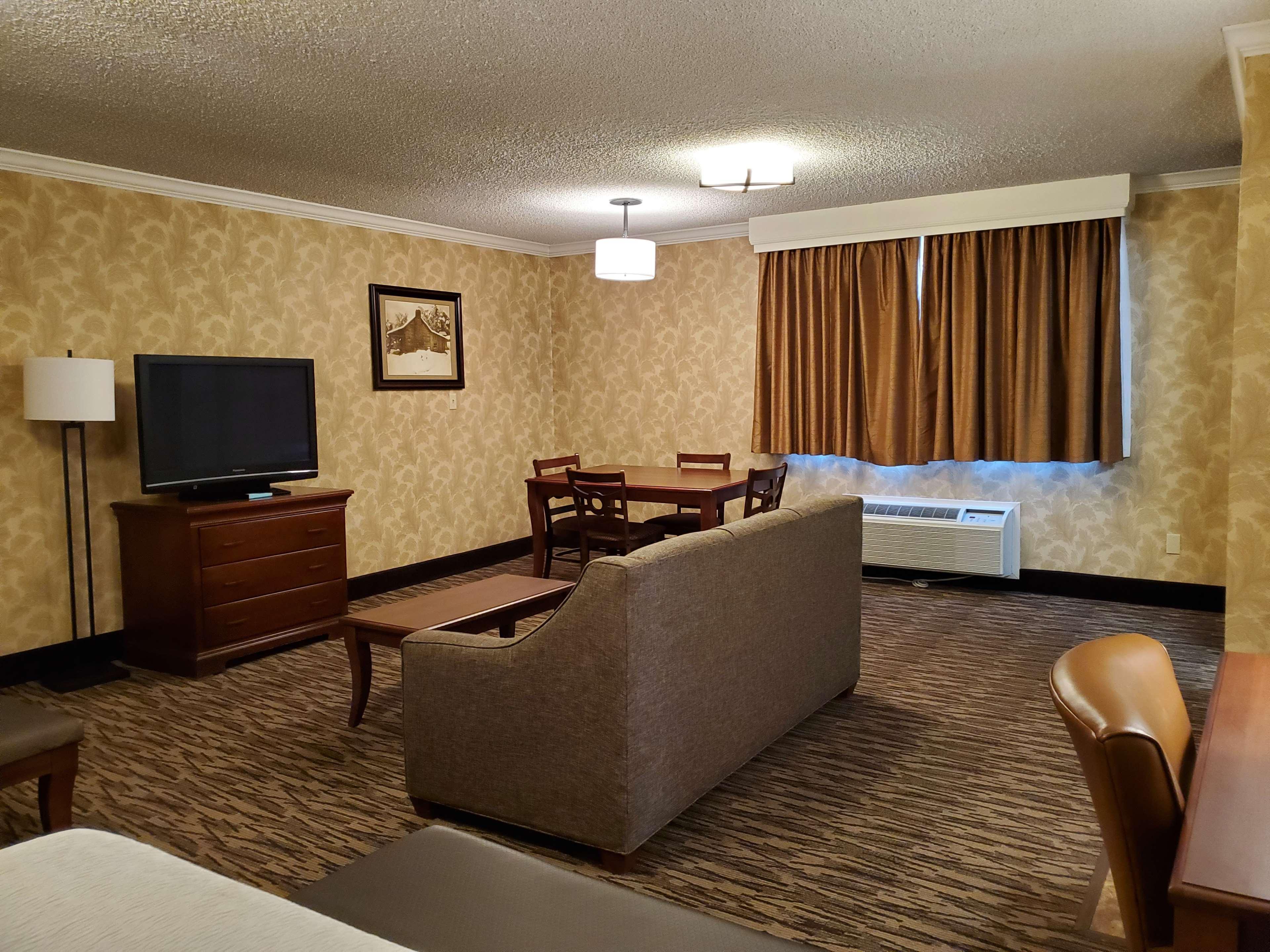 Best Western Plus Humboldt House Inn Garberville Bagian luar foto